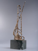 Construcție 1, sculptură în bronz, 45cm, soclu de marmură de Guatemala, 2014