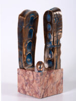 Moise primind tablele legii, sculptură în bronz, 27cm, soclu de marmură de Moneasa, 2023