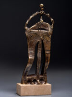Porţile cerului II, sculptură în bronz, 37cm, soclu de travertin, 2018