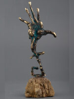 Privire, sculptură în bronz, 26cm, soclu de travertin, 2018