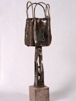 Amprentă, sculptură în bronz, 98cm, soclu de andezit, 2021